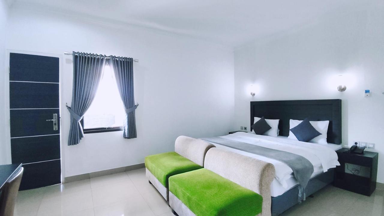 Charaka Residence Banjarnegara Екстериор снимка